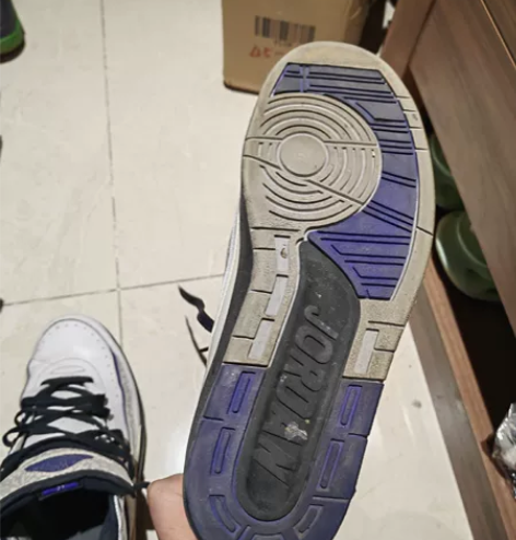 乔丹2，42，九成新 感兴趣的话点“我想要...