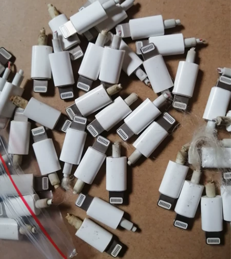 C100耳机剪线插头 成色如图，实物拍摄，...