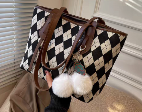 转卖今年流行爆款包包女包大容量2021新款...