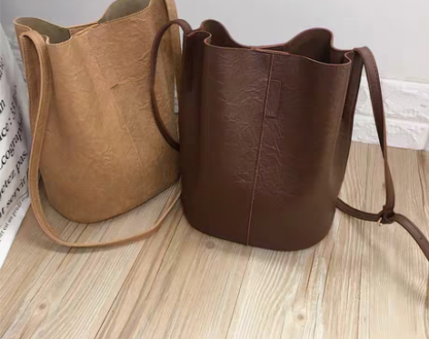 转卖果柠莞尔 女士包 感兴趣的话点“我想要...