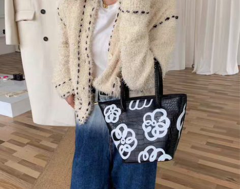 转卖果柠莞尔 女士包 感兴趣的话点“我想要...