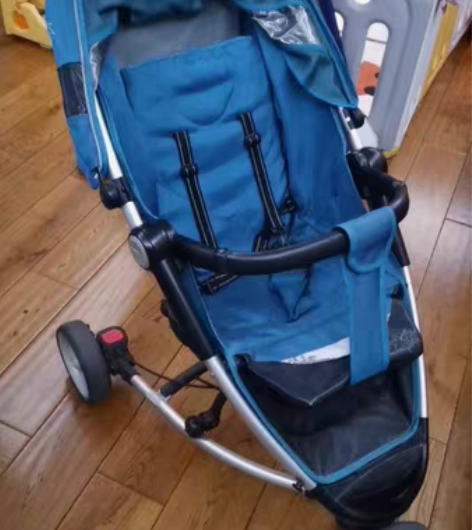 闲置宝宝推车 不可折叠 仅限同城自提 感兴...