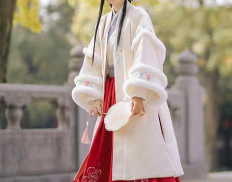 转卖慕雪橙橙 原创汉服女秋冬汉元素毛呢大衣...