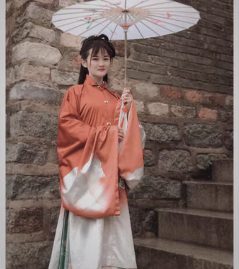 转卖都城南庄汉服幻千年上衣红色九尾狐飘逸广...