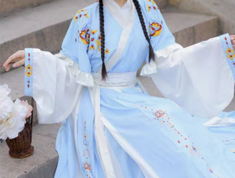 转卖艺缕原创芙蕖汉服女襦裙重工刺绣齐腰破裙...