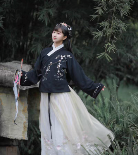 转卖【汉服】云上居三生有杏 加绒直袖 L码...