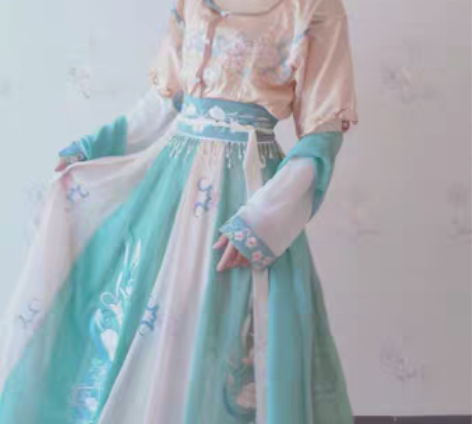 转卖找的买家秀，抱歉抱歉 耀春原创汉服女正...