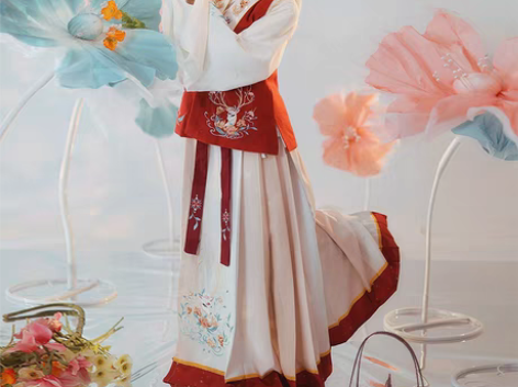 转卖耀春林间鹿,正品原创明制过年汉服女交领...