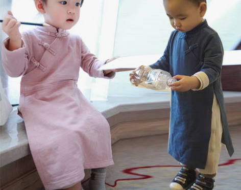 转卖网红婴幼儿外出中国风汉服新生儿潮牌连体...