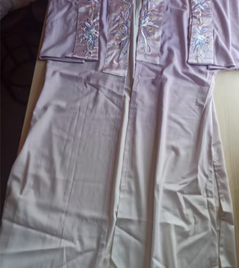 包邮千韵岗汉服S码，69包邮，转给喜欢的姐...