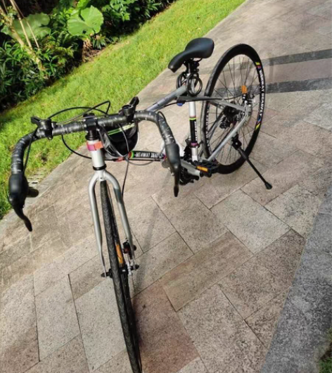 包邮【超低价】，公路赛车变速自行车实心胎活...