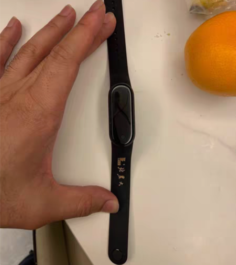 闲置的小米手环5，有轻微划痕，功能正常，便...
