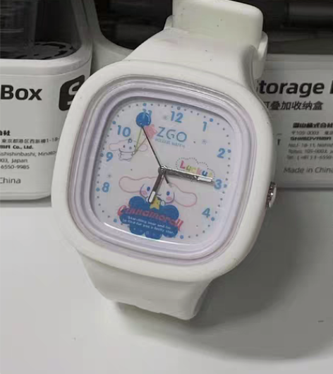 包邮正港正品三丽鸥玉桂狗手表 硅胶 低价出...