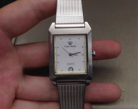 包邮全新天王男士手表，手表全新但有点岁月的...