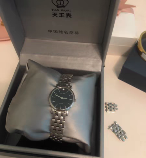 包邮天王手表，女表，原装表链，多年前实体店...