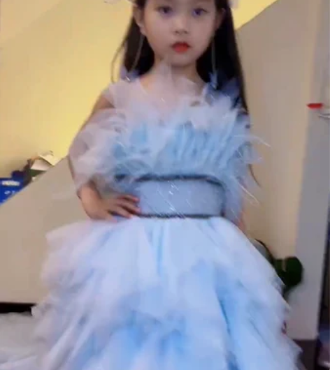 出租出售绝美赛服，儿童走秀主持钢琴比赛礼服...
