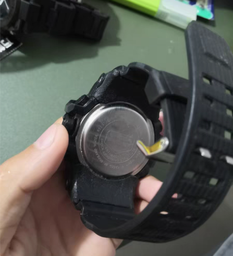 包邮某欧手表，   山的，，有些电池有电、...