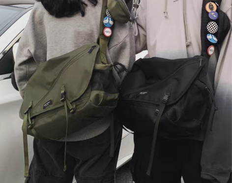 转卖单肩斜挎包男士潮牌工装包学生休闲ins...