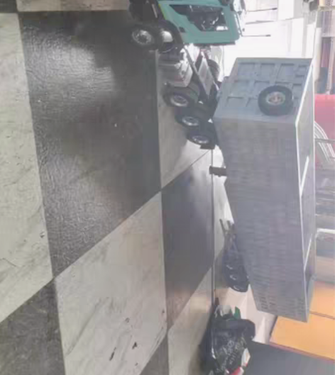 包邮1/14带胎皮轮胎全金属三轴百吨王低价...