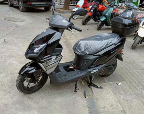 包邮全新立雅125踏板车 感兴趣的话点“我...