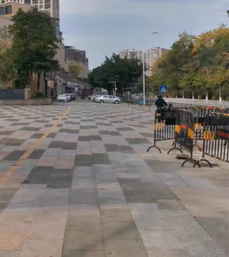 银钢200边三轮，2020年入户，轴传动带...