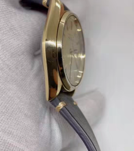 包邮精工石英表，4823，经典磨砂金色盘面...