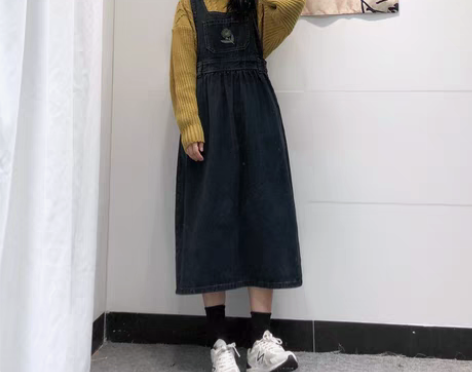 转卖日系复古绣花牛仔背带裙女中长款2020...