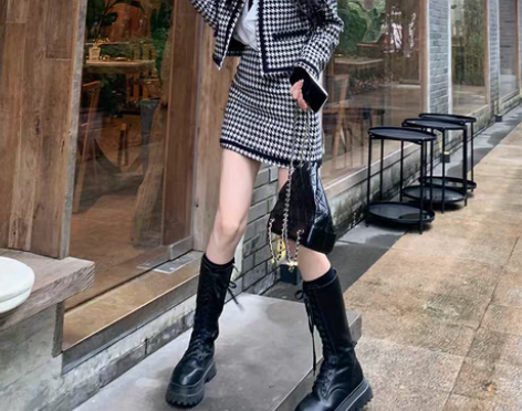 转卖韩剧女主套装女2023春千鸟格短款外套...