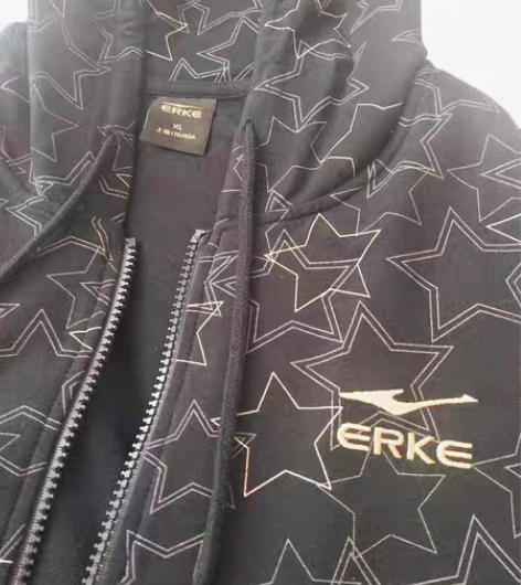 #鸿星尔克##女装#品牌外套女，休闲运动款...