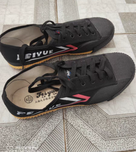 包邮全新，44码 回力 胶底鞋????全新...