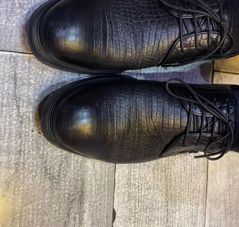 其乐皮鞋男款42码，9.5以上新 感兴趣的...