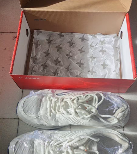 包邮休闲鞋运动鞋，45码，想要的联系我，洗...