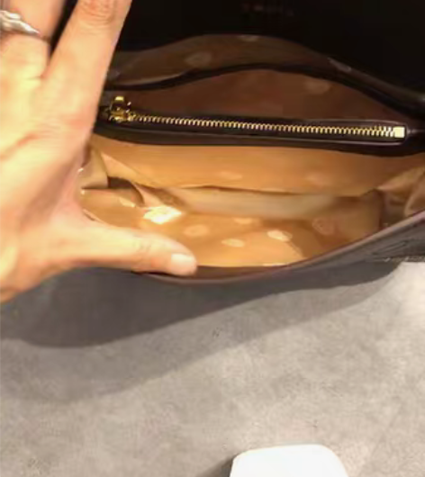 宝姿铁链包包。328。现货秒发了。特价促销...
