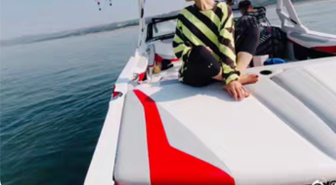 包邮条纹上衣 防晒 感兴趣的话点“我想要”...