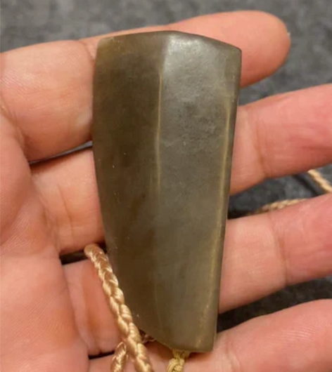 包邮和田玉且末料纯糖手把件。红糖 感兴趣的...