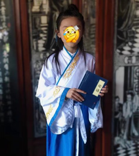 包邮汉服 很好看，学校集体活动买来穿过一次...