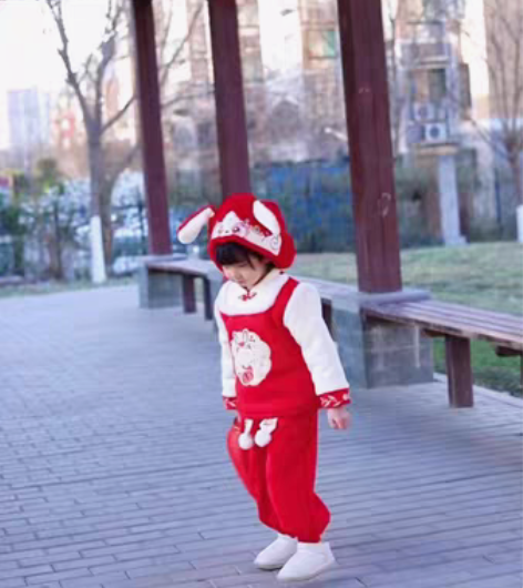 包邮全新仅拍照拜年服女童汉服儿童喜庆中国风...