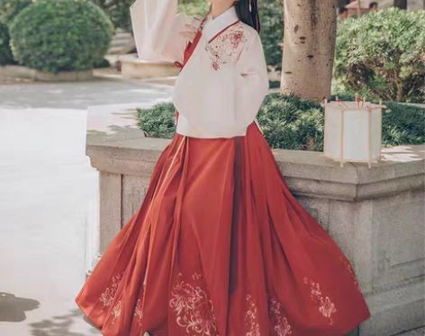 汉尚华莲芙蓉月全套，上襦M下裙S仅试穿，正...