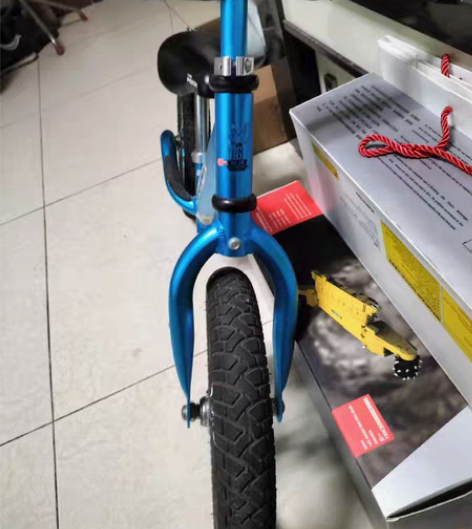 九成新飞鸽平衡车 感兴趣的话点“我想要”和...