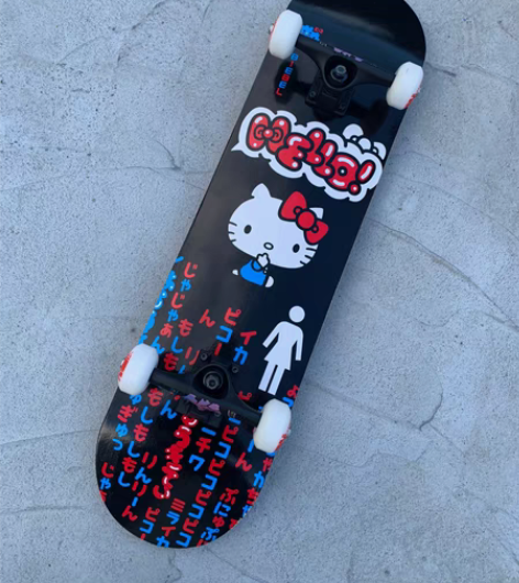 包邮HelloKitty限量款联名滑板 g...