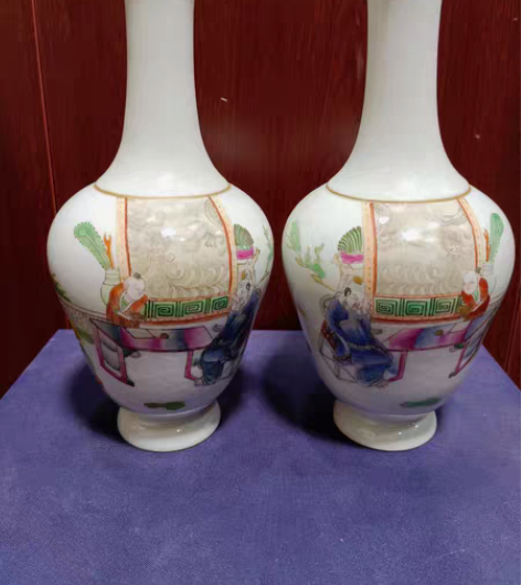 道光粉彩人物故事花瓶一对 感兴趣的话点“我...