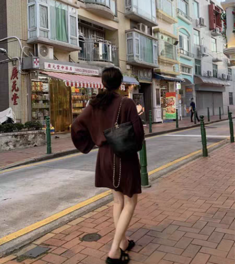 转卖【年终折扣专区不退不换】2色 纽扣设计...