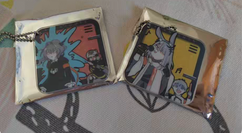 明日方舟cafe挂件 一共四个 p2的包装...