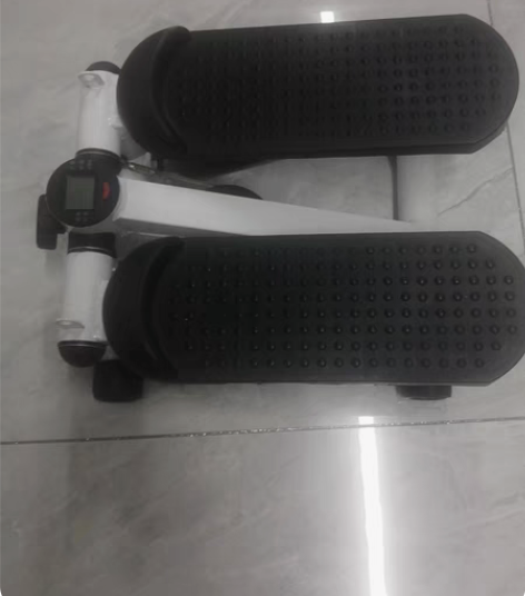 脚踏机，在家健身运动的好器材，以前老婆在家...