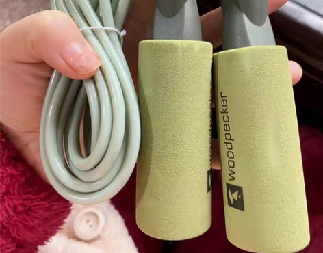 包邮【全新包邮9.9】啄木鸟跳绳健身减肥运...