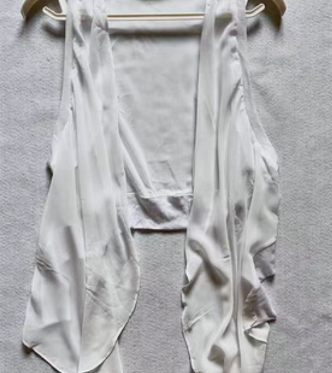 包邮白色背心，均码尺寸，低价出售不再还价，...