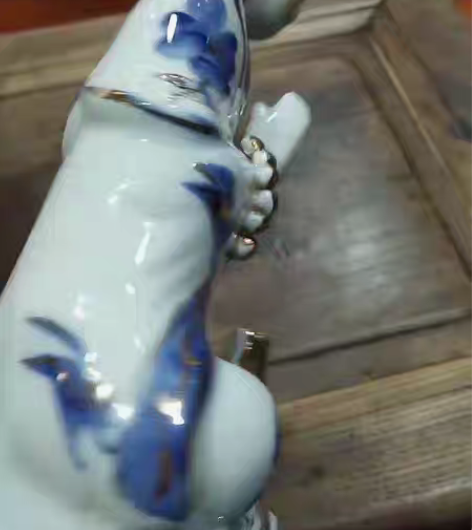 瓷观音菩萨坐莲摆件 高21cm宽9CM，无...