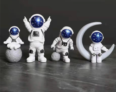 包邮【4个装坐月亮亏本处理】小宇航员摆件 ...