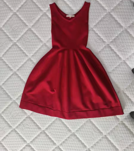 包邮rosebullet红色花苞裙，穿过一...