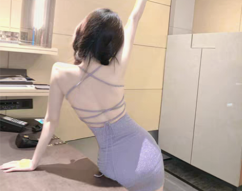 转卖LGGSTYLE chic风裙子女性感...